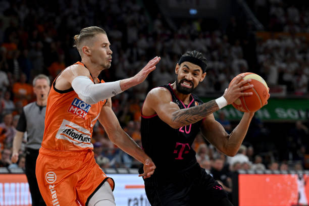 也有人在轮 也有人在轮