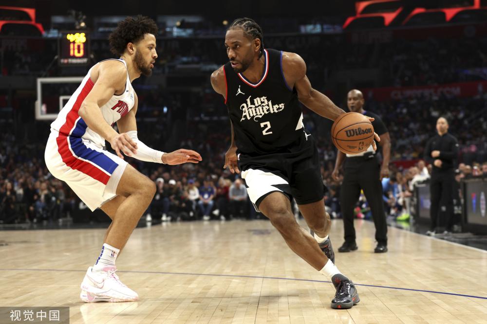 但他在更衣 但他在更衣