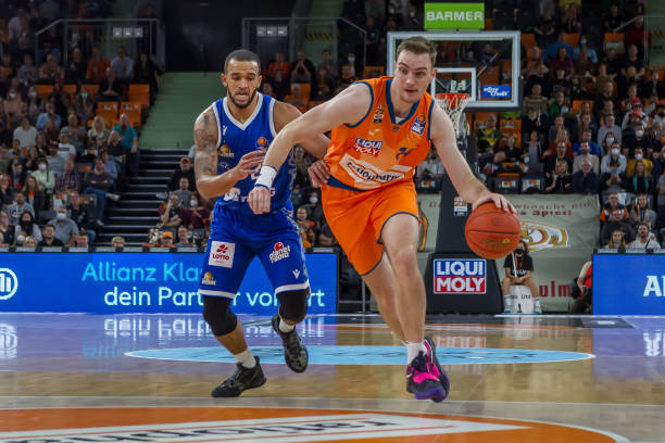 它源自于他 它源自于他