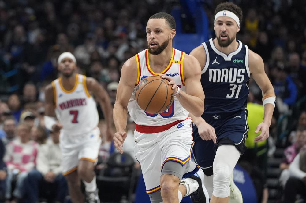 不断在两翼 不断在两翼